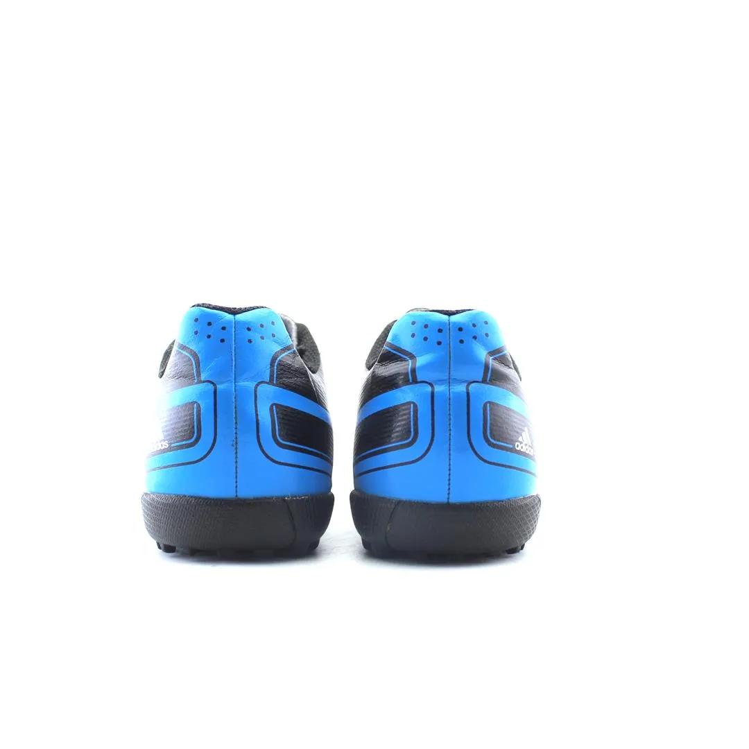 ADIDAS SOCCER CLEATS 10