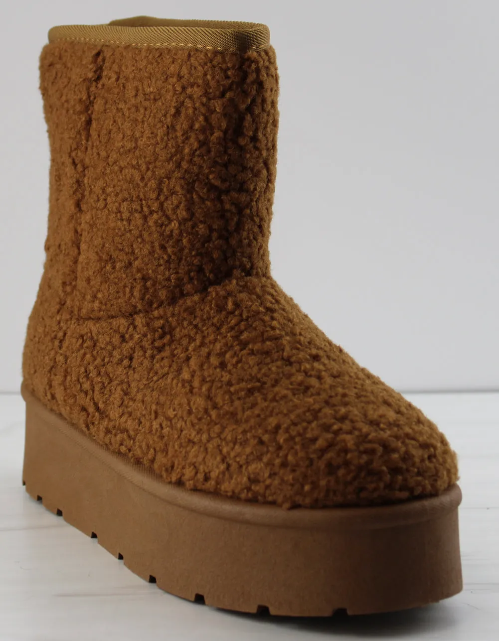 Frosty 70 Women's Platform Teddy Faux  Fur Boots