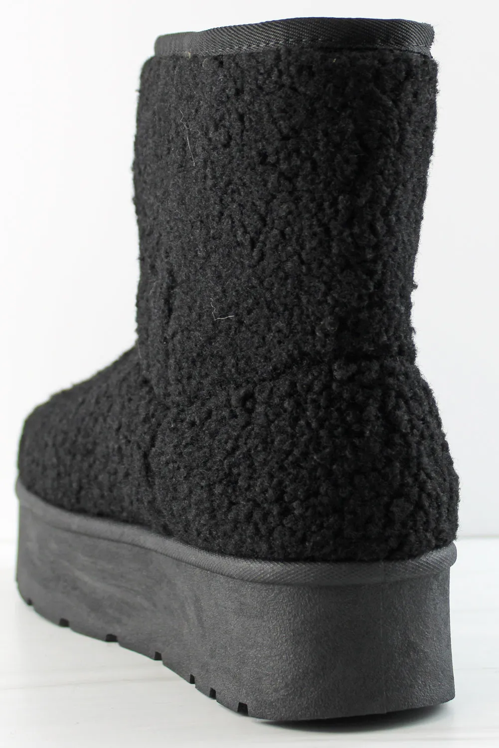 Frosty 70 Women's Platform Teddy Faux  Fur Boots