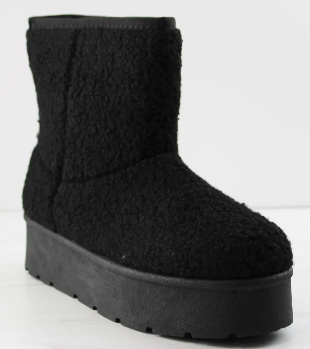 Frosty 70 Women's Platform Teddy Faux  Fur Boots