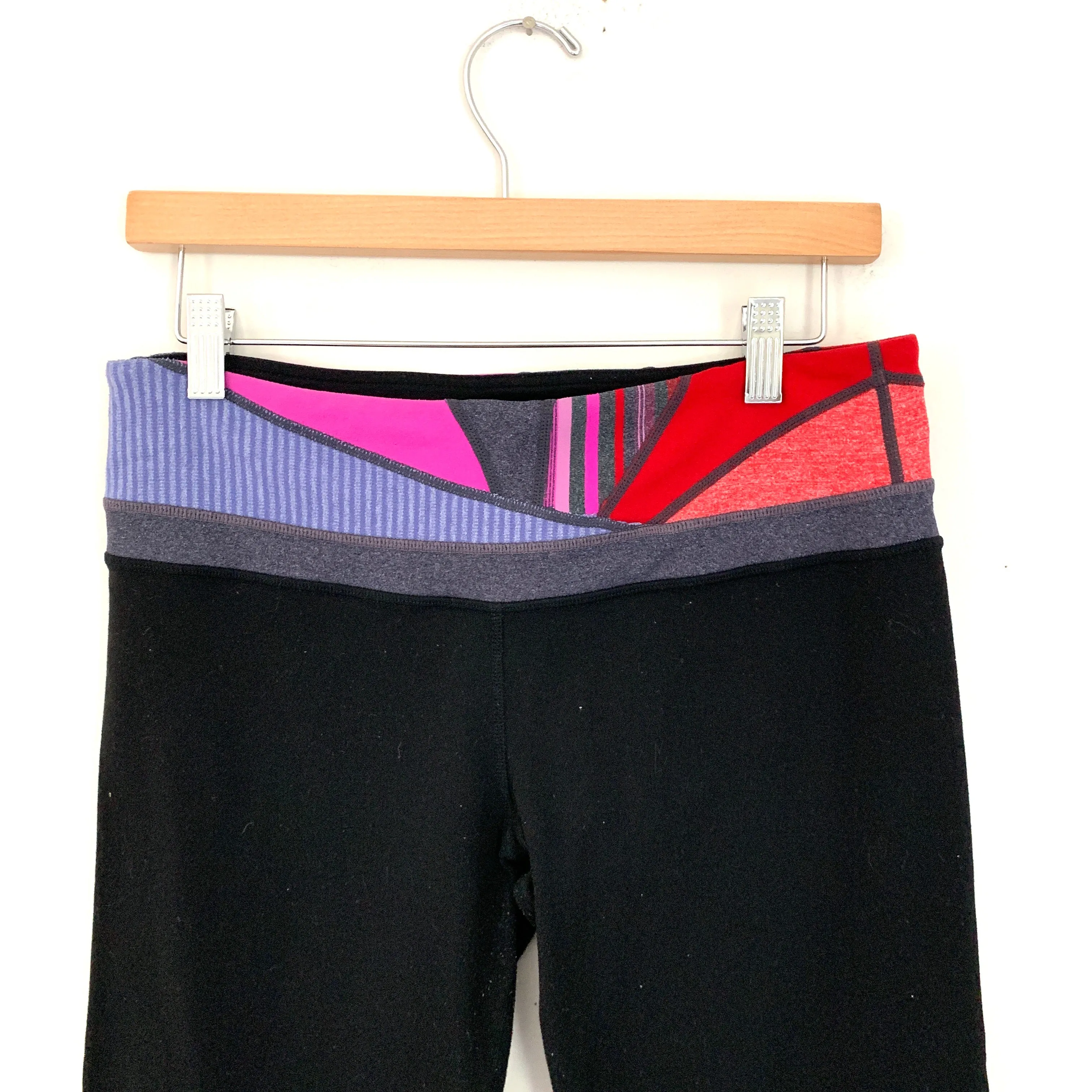 Lululemon Black Wide Leg Crop Pant- Size 8 (Inseam 19”)
