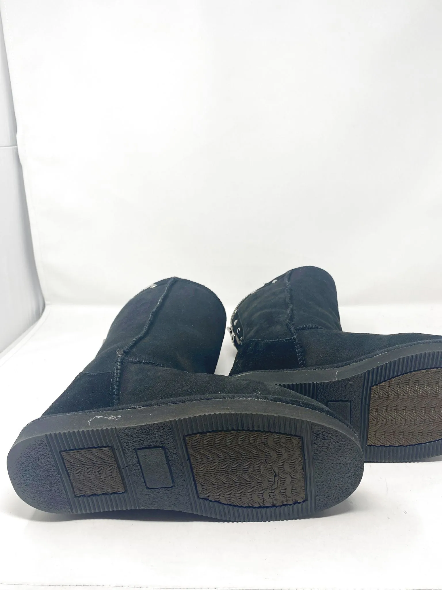 Pegia 40 Black Sheapskiin Suede Boots Studs 2870-139-11121