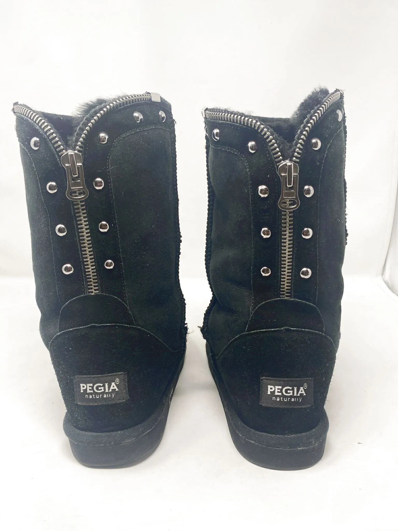Pegia 40 Black Sheapskiin Suede Boots Studs 2870-139-11121