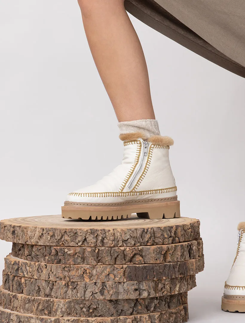 Setsu 3.0. Crochet Ankle Boot Milk Leather Latte