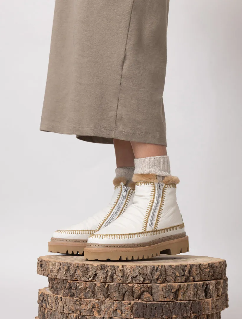 Setsu 3.0. Crochet Ankle Boot Milk Leather Latte