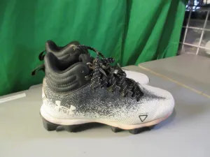 Used Under Armour Cleats Size 4