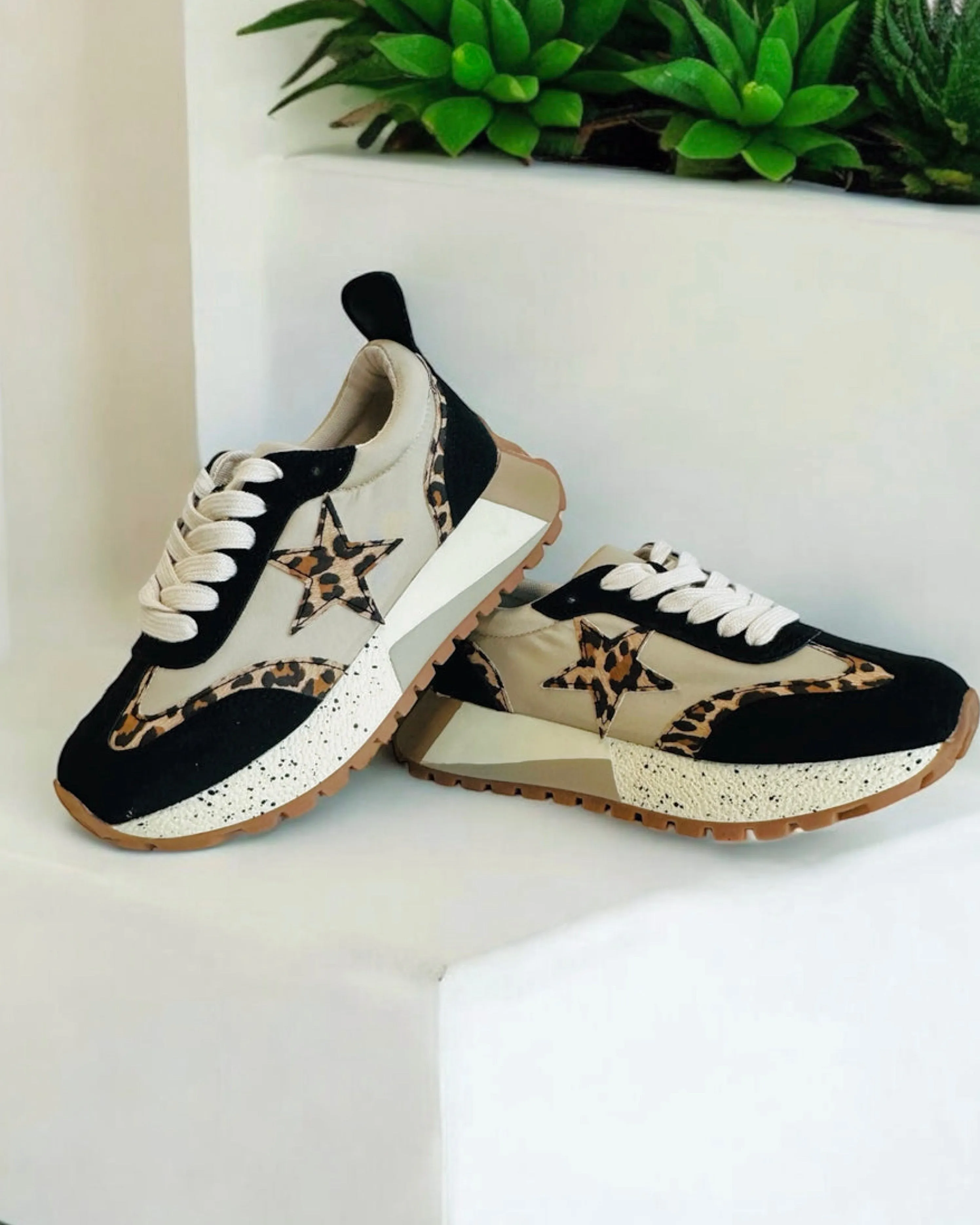 Woman’s Leopard Retro Sneakers